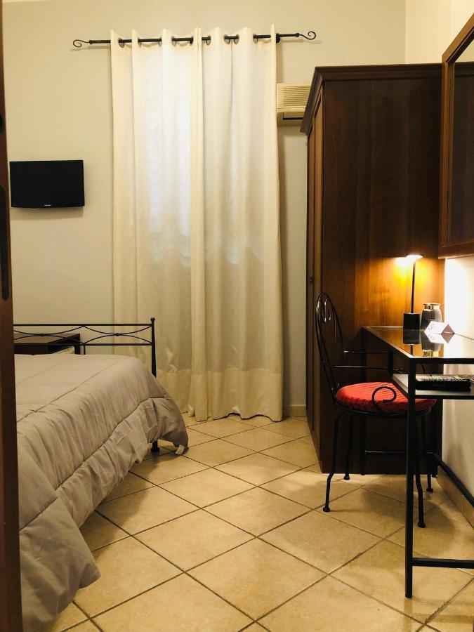 Santa Lucia Hotel Capo dʼOrlando Екстериор снимка